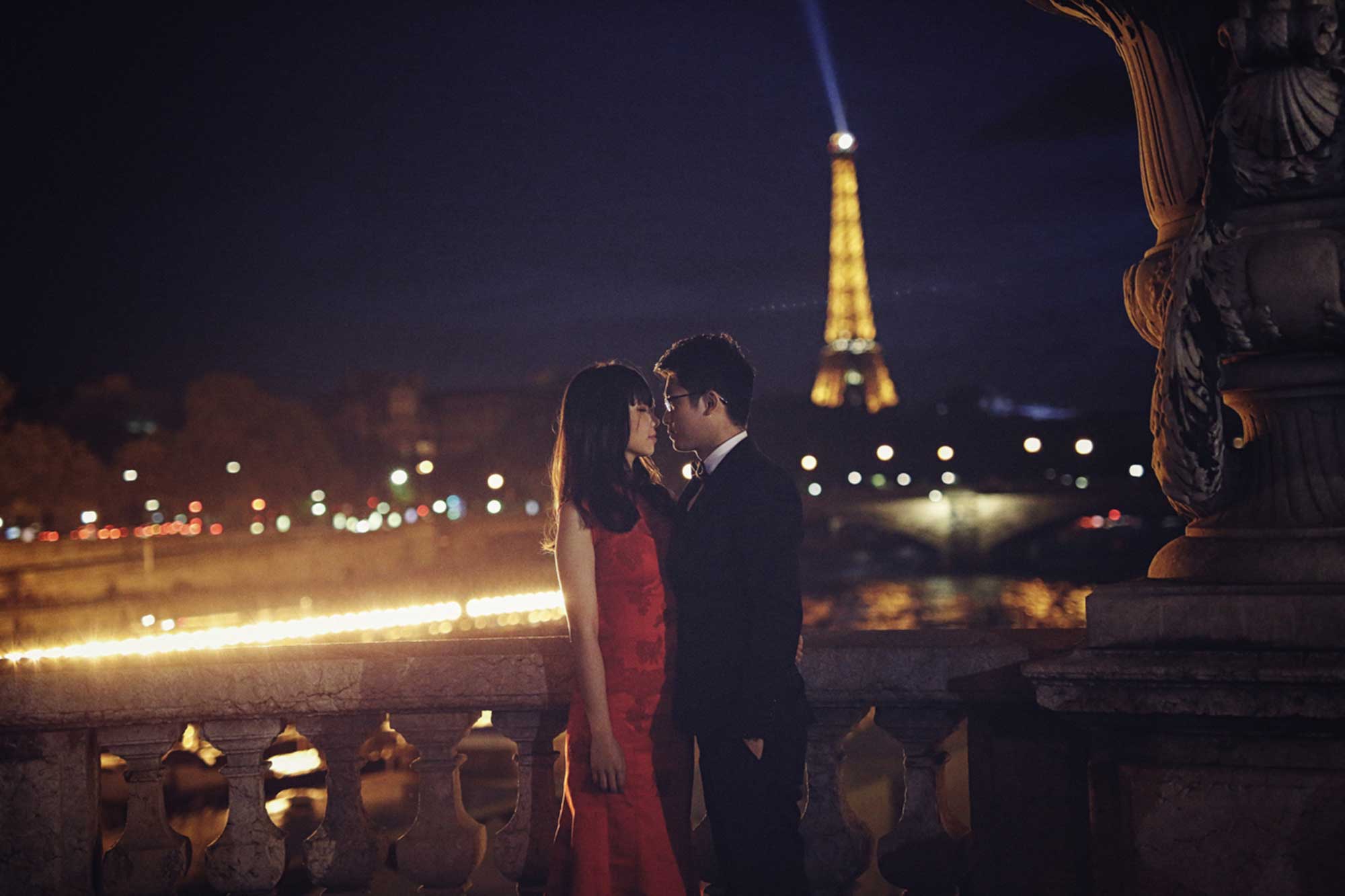 Pre-Wedding in Paris by Leonard Cohade.